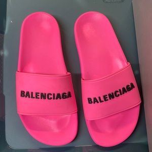 Balenciaga pool slides